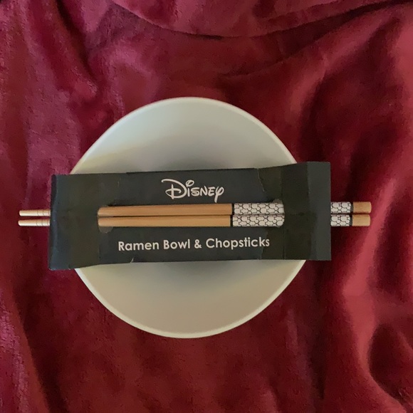 Disney Mickey Mouse & Minnie Mouse Ramen Bowl & Chopsticks Christmas - Picture 4 of 6